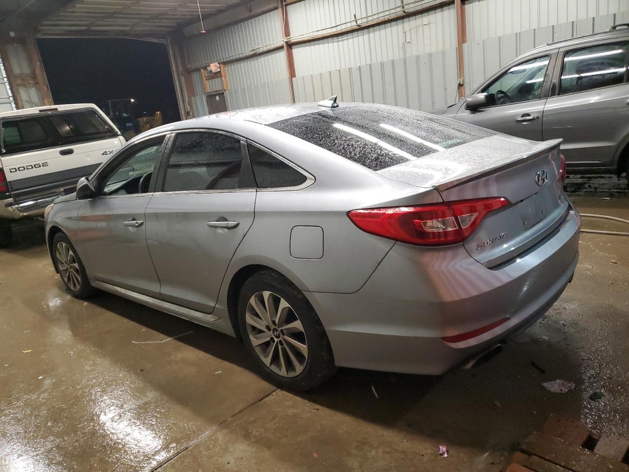 2016 Hyundai Sonata - Image 2
