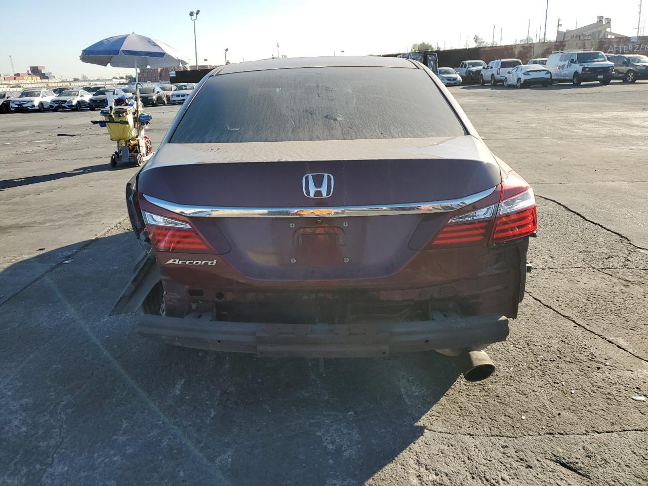 VIN 1HGCR2F37HA118232 2017 HONDA ACCORD no.6