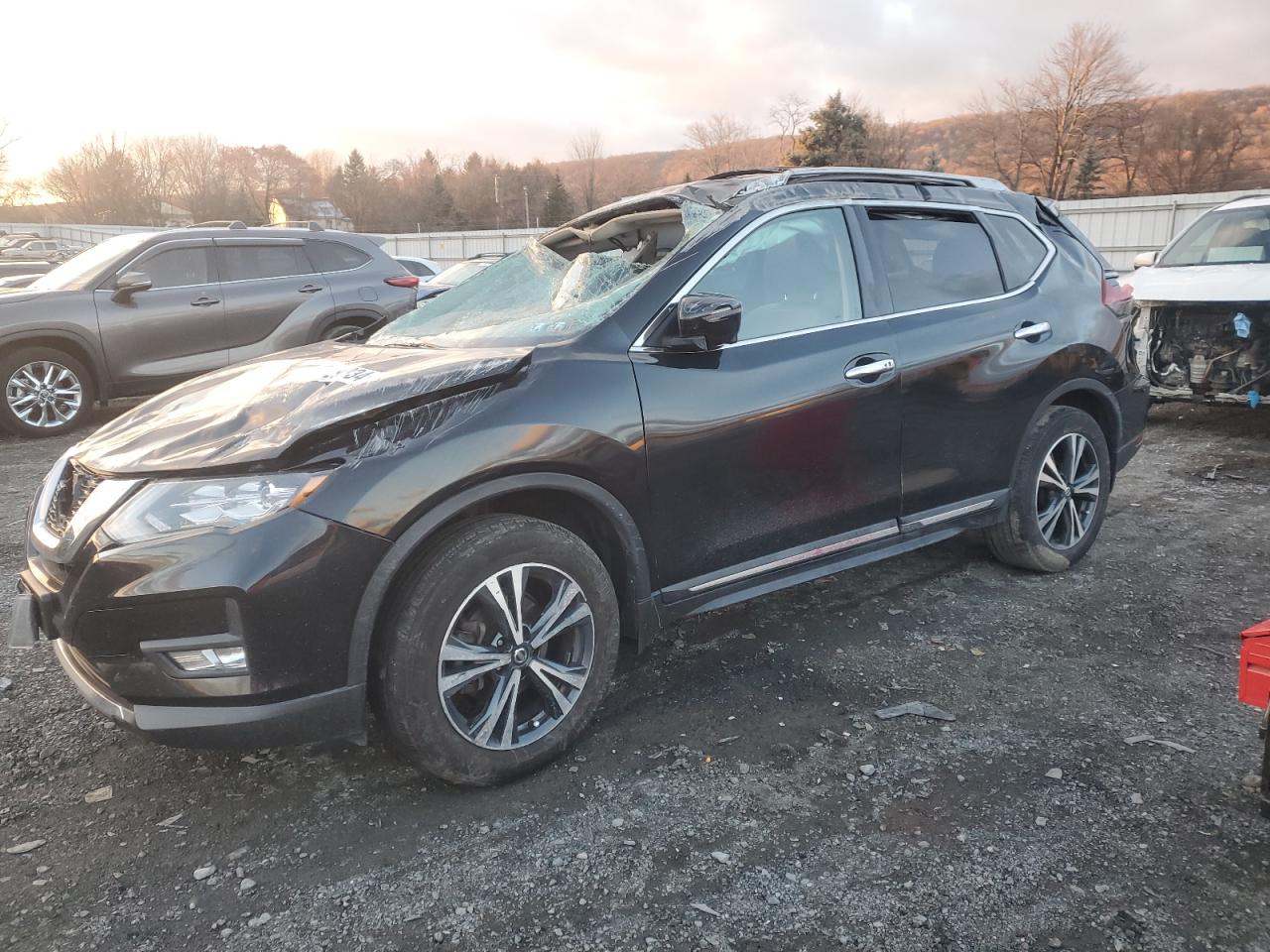 2018 Nissan Rogue - Image 1