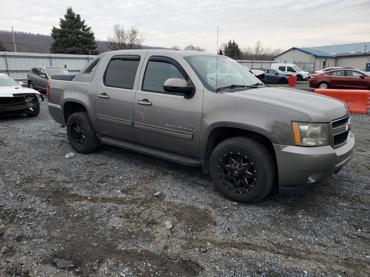 2009 Chevrolet Avalanche - Image 4