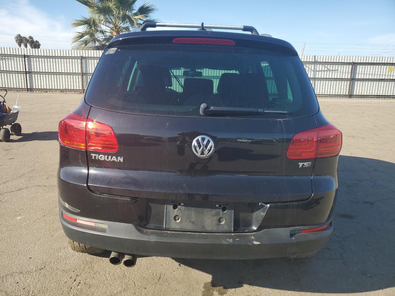 2017 Volkswagen Tiguan - Image 6