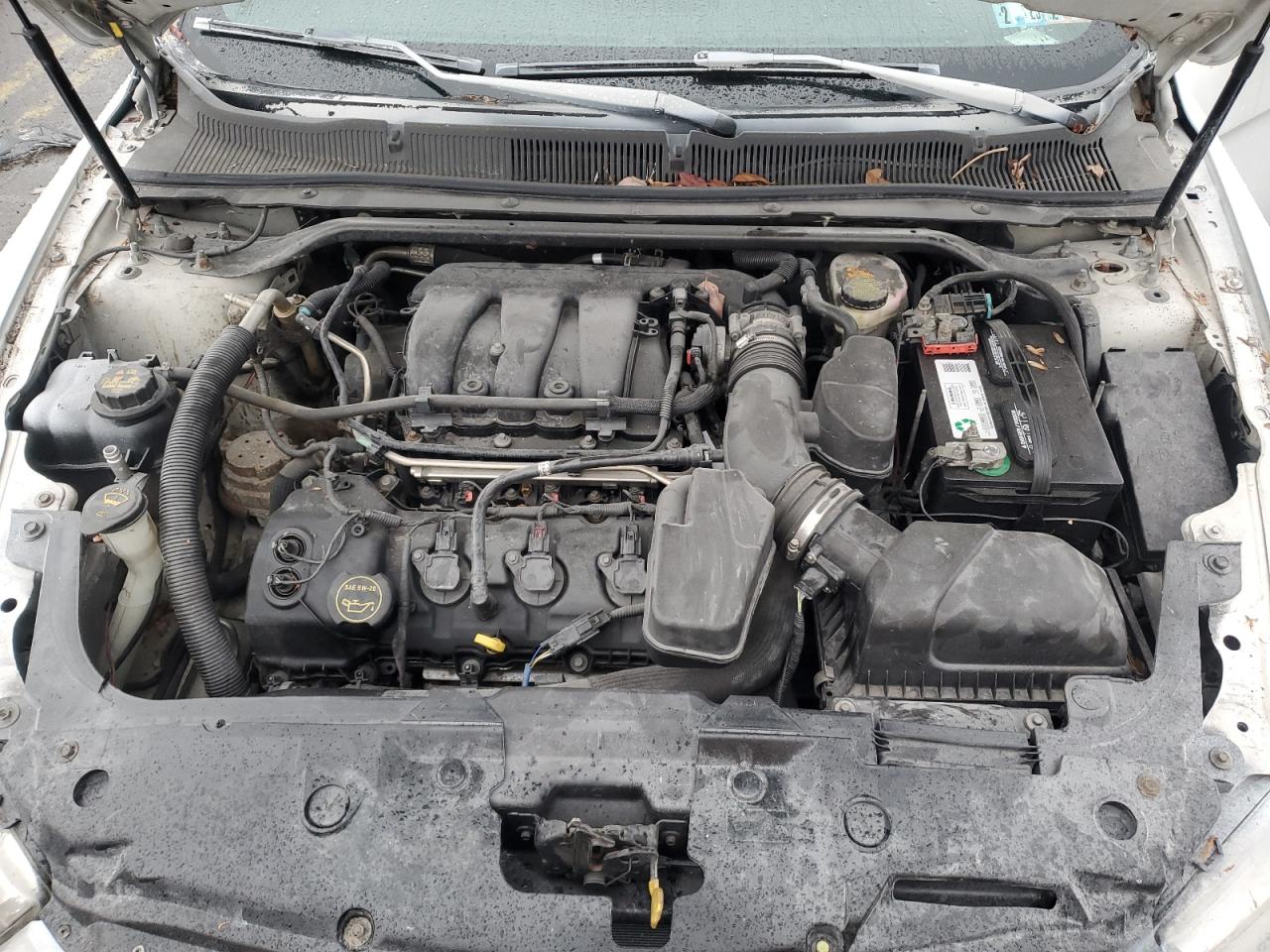2014 Ford Taurus - Image 11