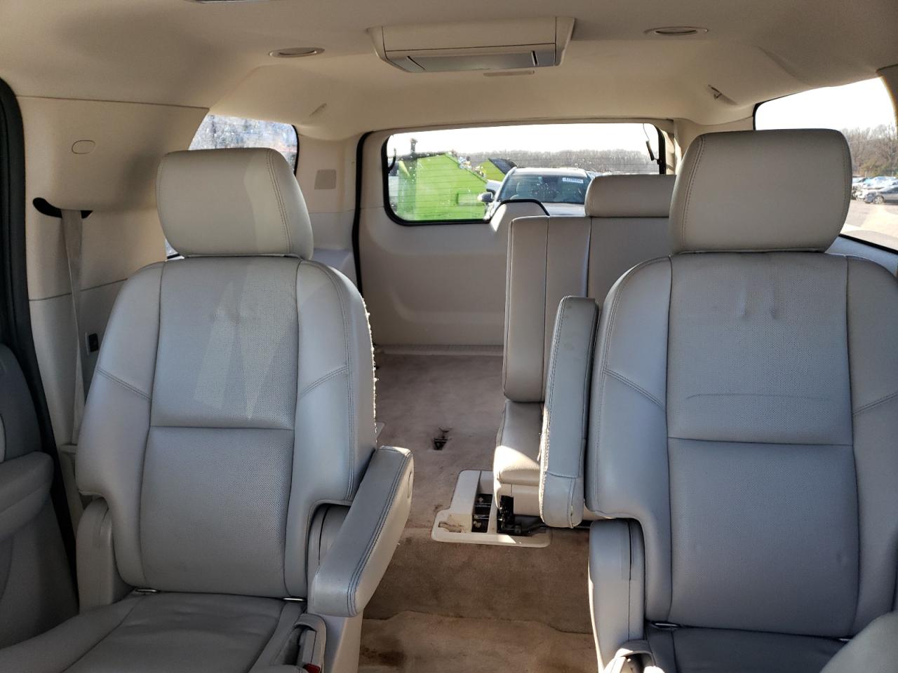 2012 GMC Yukon - Image 10