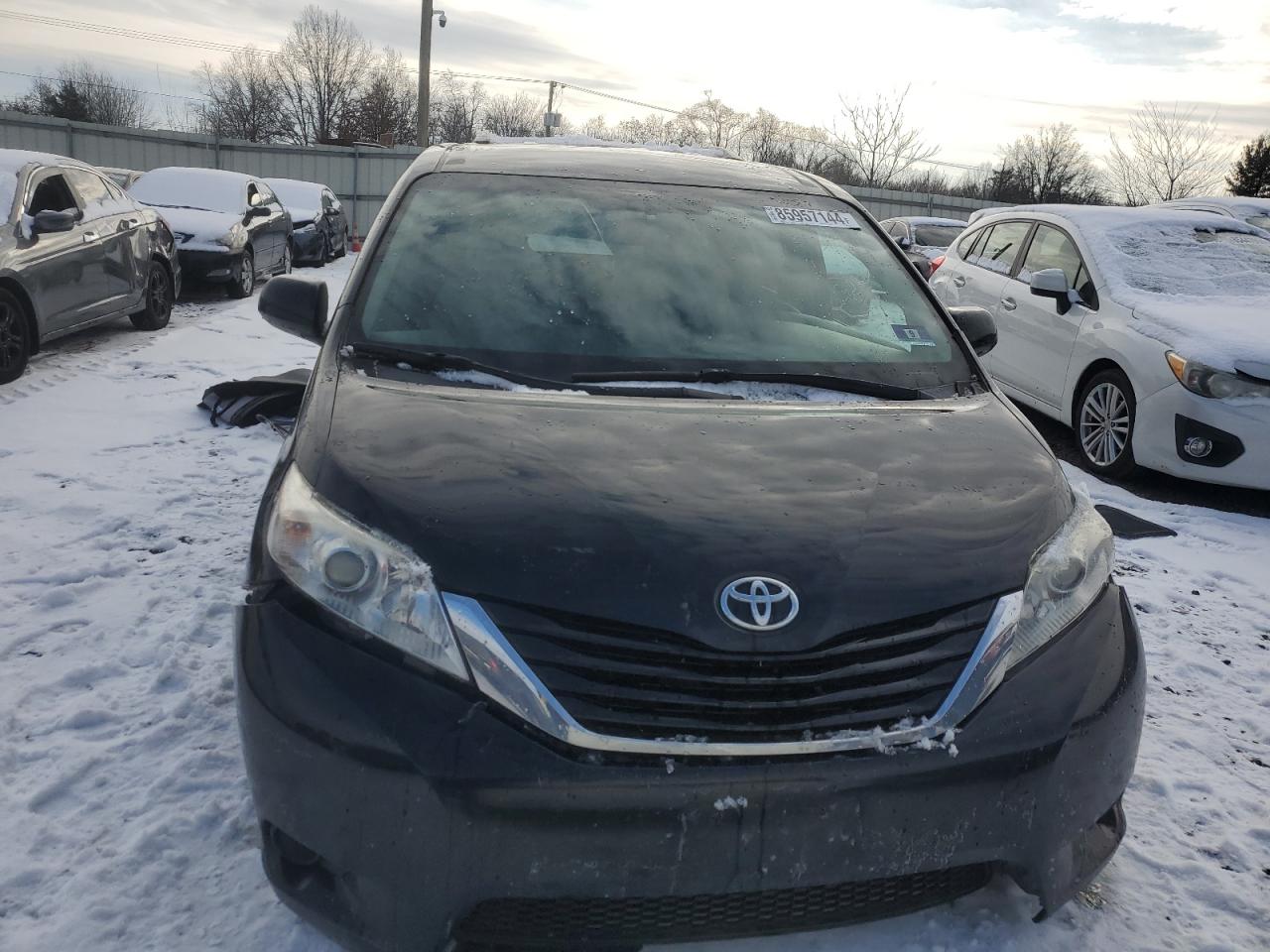 2016 Toyota Sienna - Image 5