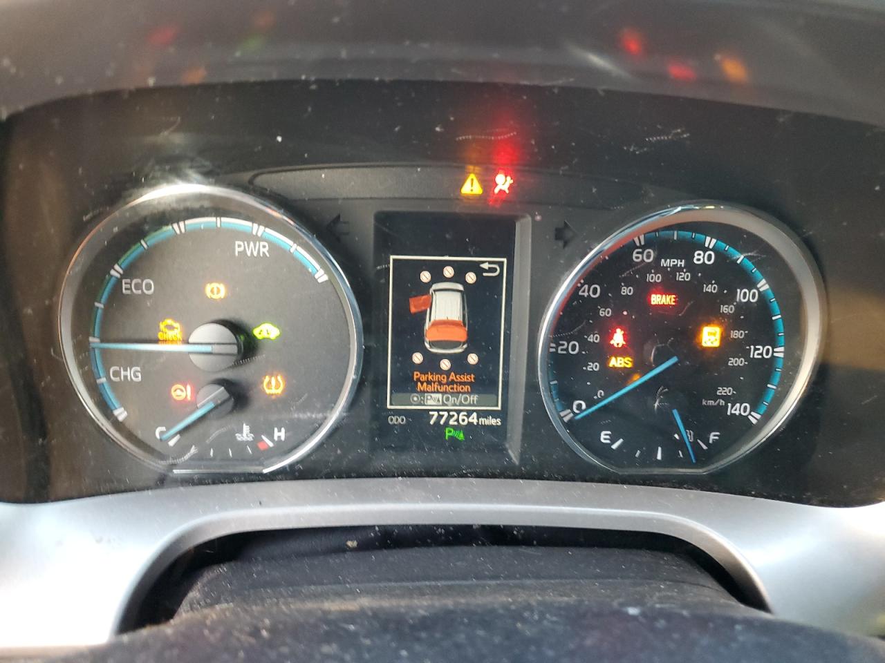 2018 Toyota RAV 4 - Image 9