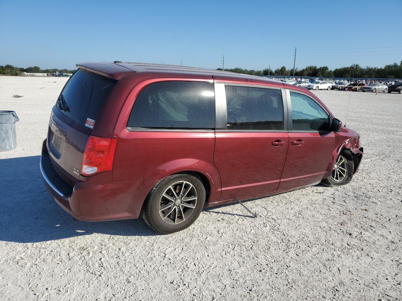 VIN 2C4RDGEG7KR616331 2019 DODGE CARAVAN no.3