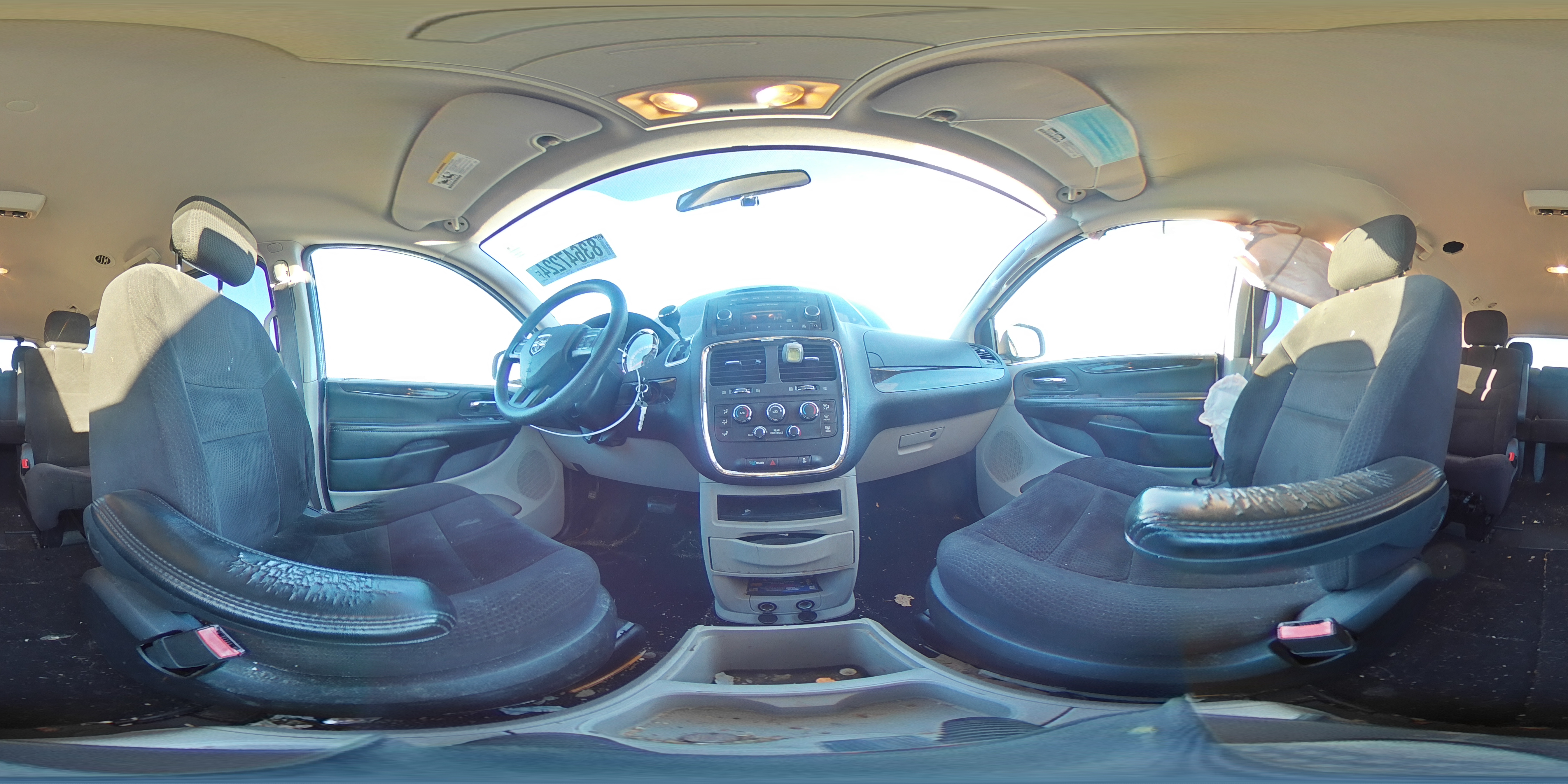 2015 Dodge Caravan - Image 14