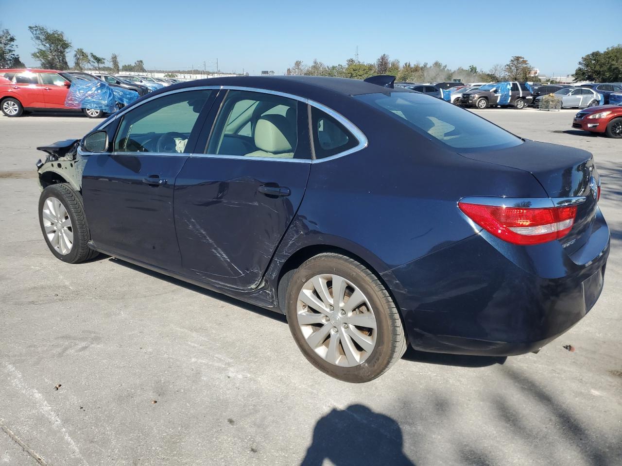 VIN 1G4PP5SKXF4147395 2015 BUICK VERANO no.2