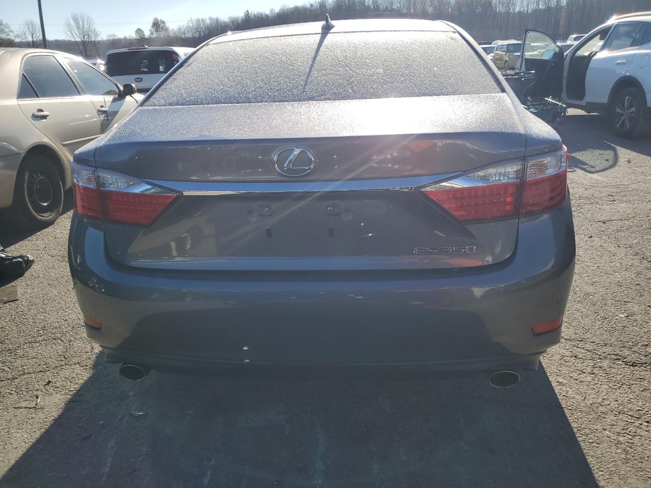 2015 Lexus ES - Image 6
