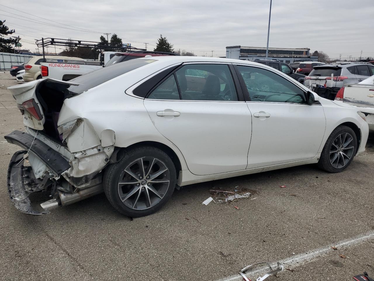 2015 Toyota Camry - Image 3