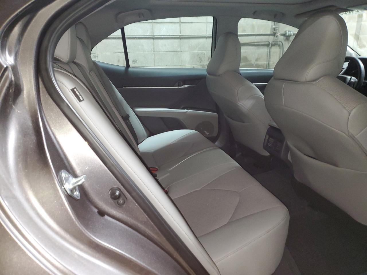 2022 Toyota Camry - Image 10