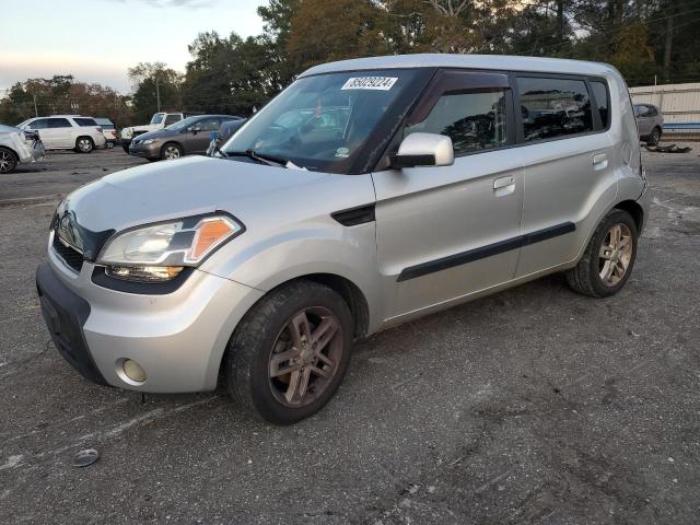 2010 Kia Soul +