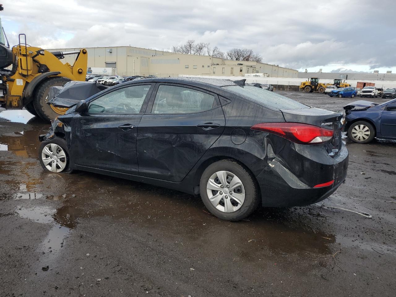 VIN 5NPDH4AE0GH744464 2016 HYUNDAI ELANTRA no.2