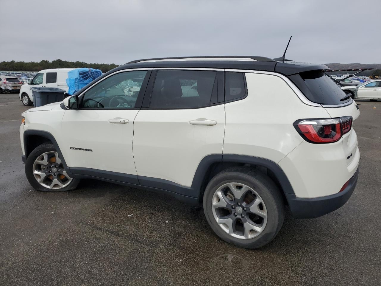 3C4NJDCB5KT670060 2019 JEEP COMPASS - Image 2