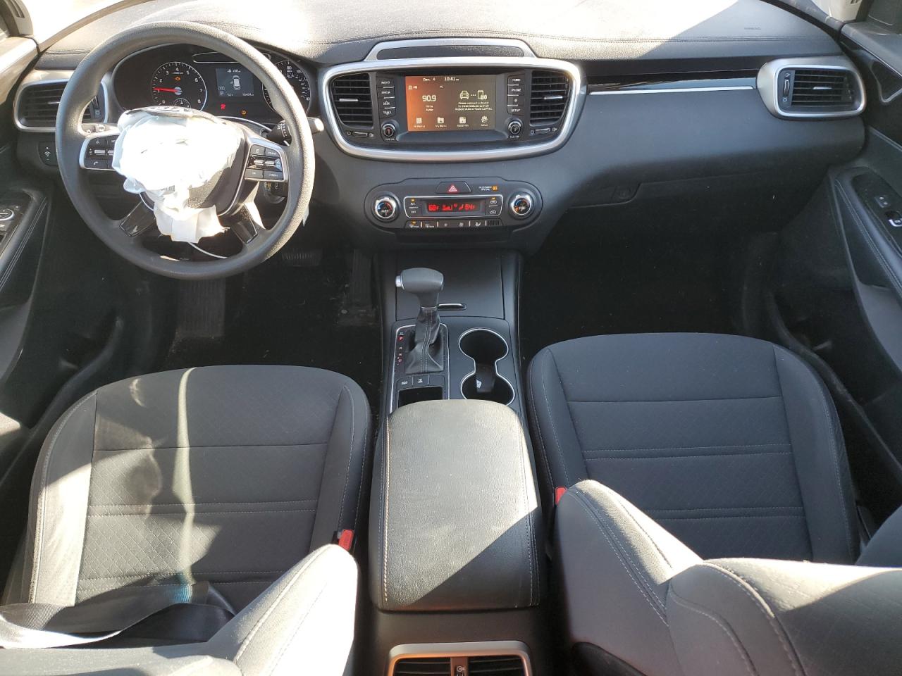 2019 Kia Sorento - Image 8