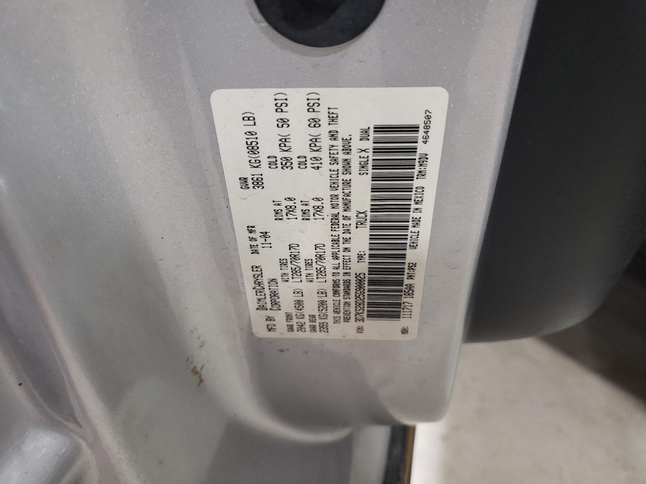 2005 Dodge RAM - Image 12
