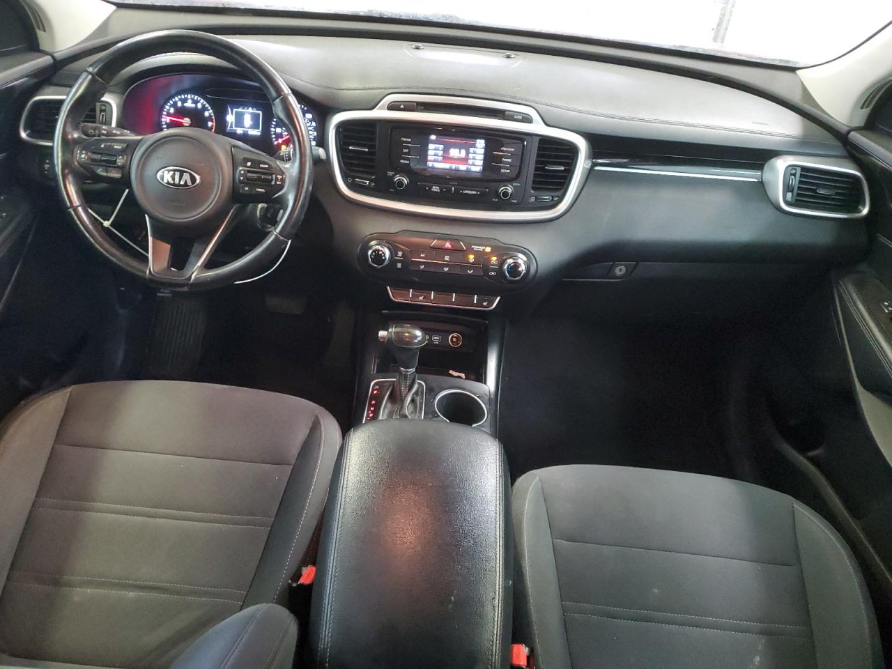2016 Kia Sorento - Image 8