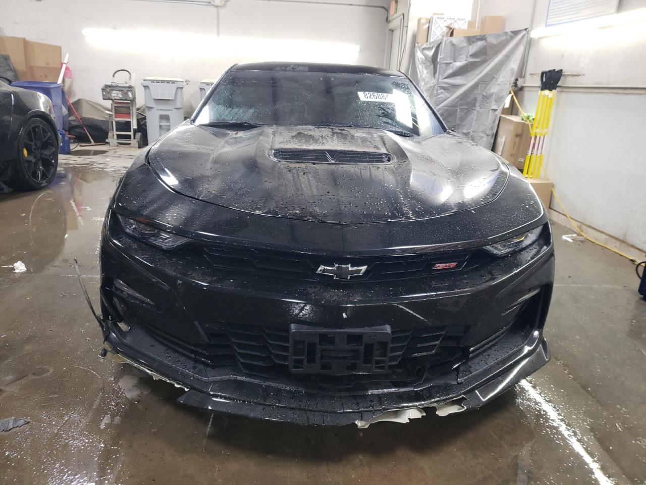 2022 Chevrolet Camaro - Image 5