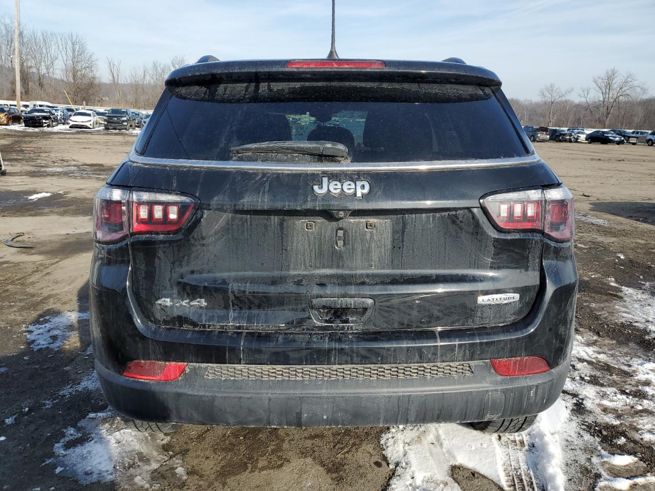 2022 Jeep Compass - Image 6