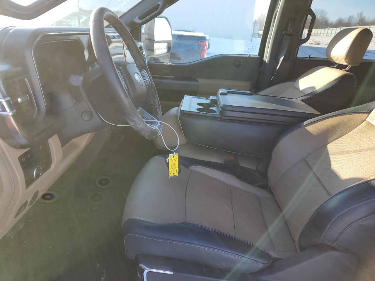 2023 Ford F350 - Image 7