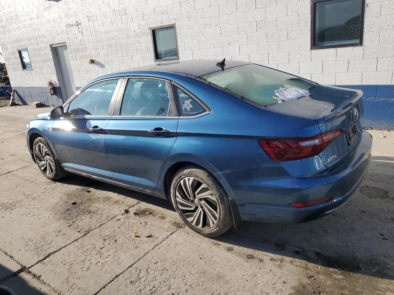 2021 Volkswagen Jetta - Image 2