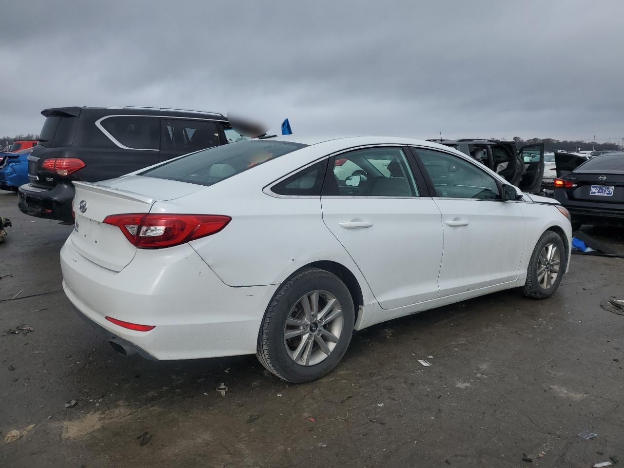 2017 Hyundai Sonata - Image 3