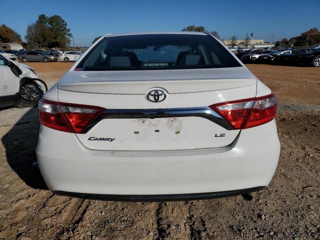 TOYOTA CAMRY 2016 Biały