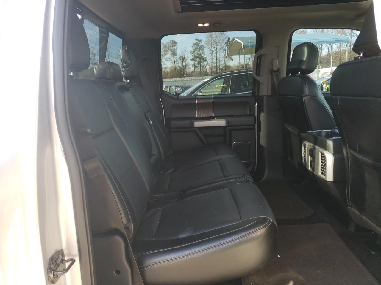 2015 Ford F-150 - Image 10