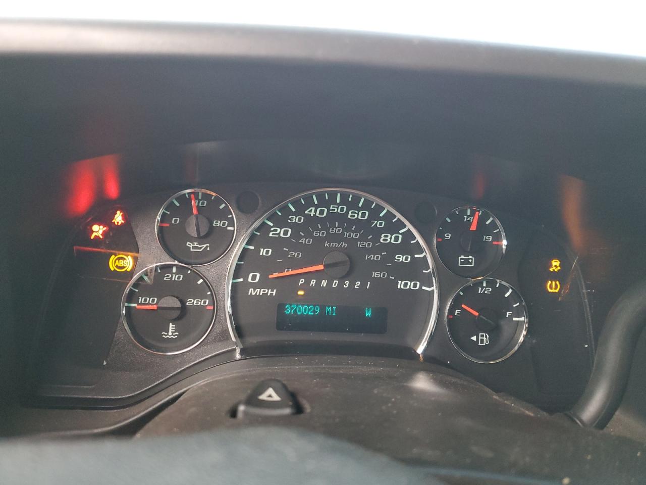 2009 Chevrolet Express - Image 9