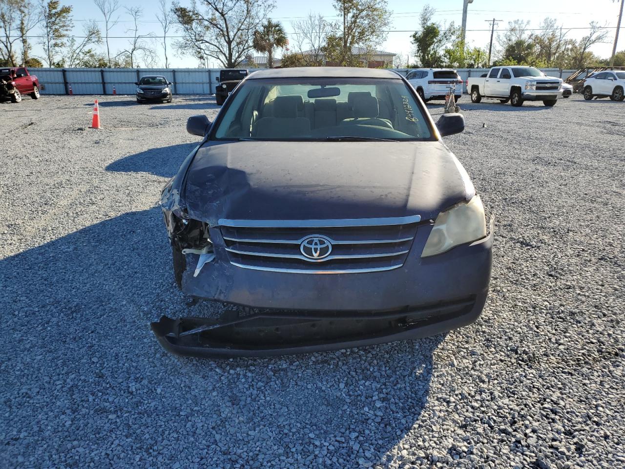 2007 Toyota Avalon - Image 5