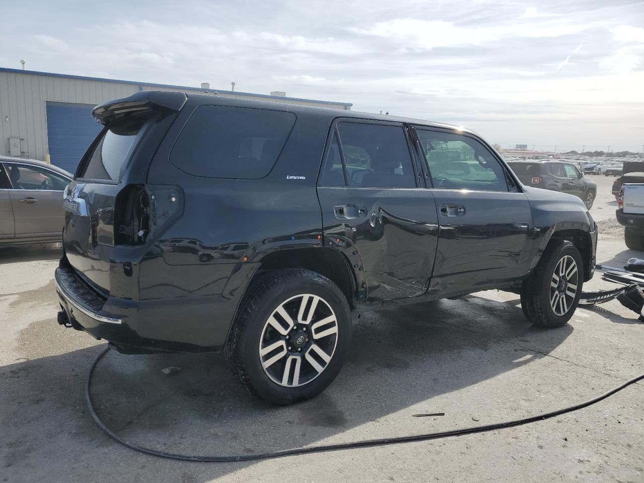 VIN JTEBU5JR0J5596136 2018 TOYOTA 4RUNNER no.3