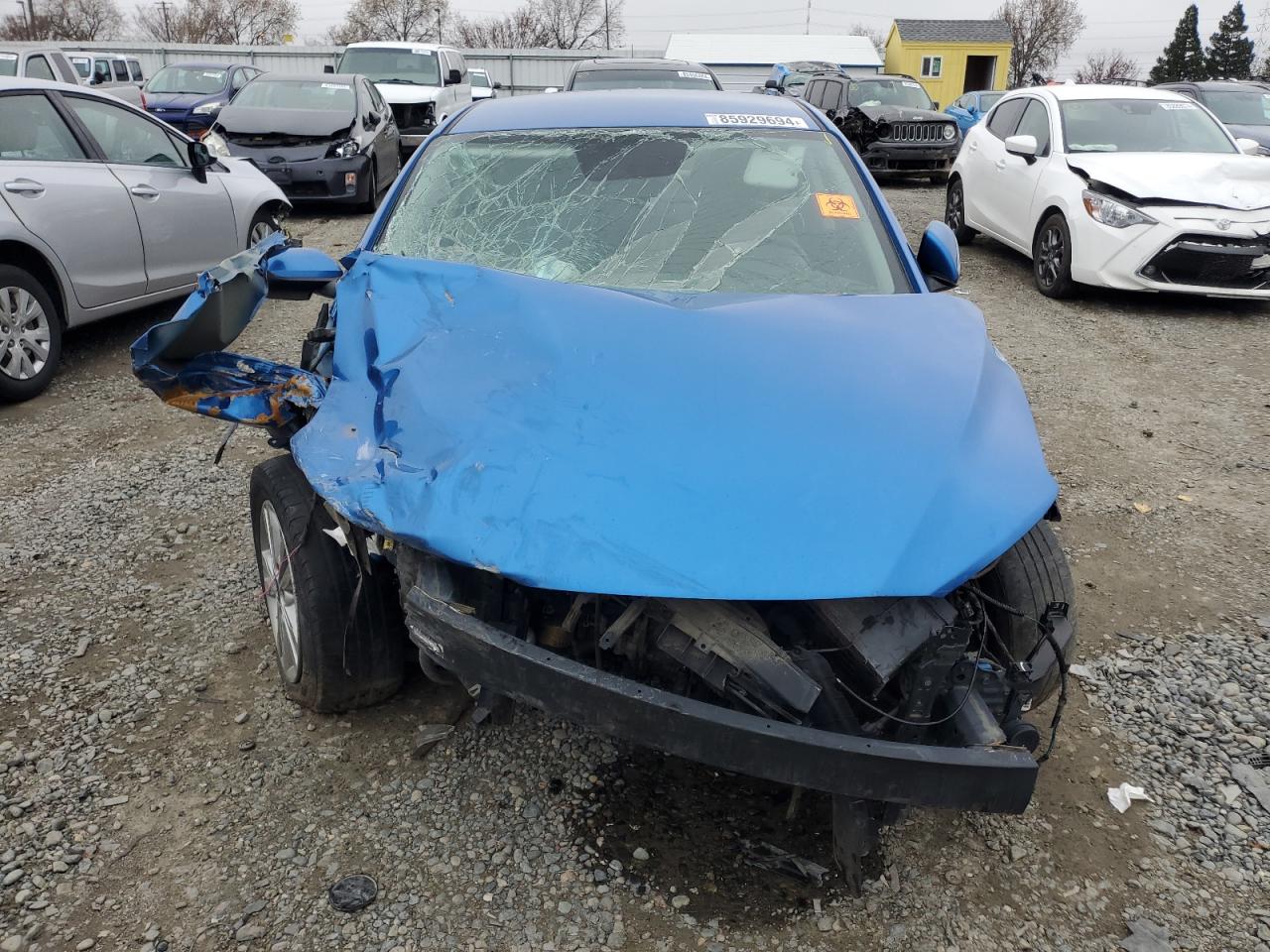 2018 Hyundai Elantra - Image 5