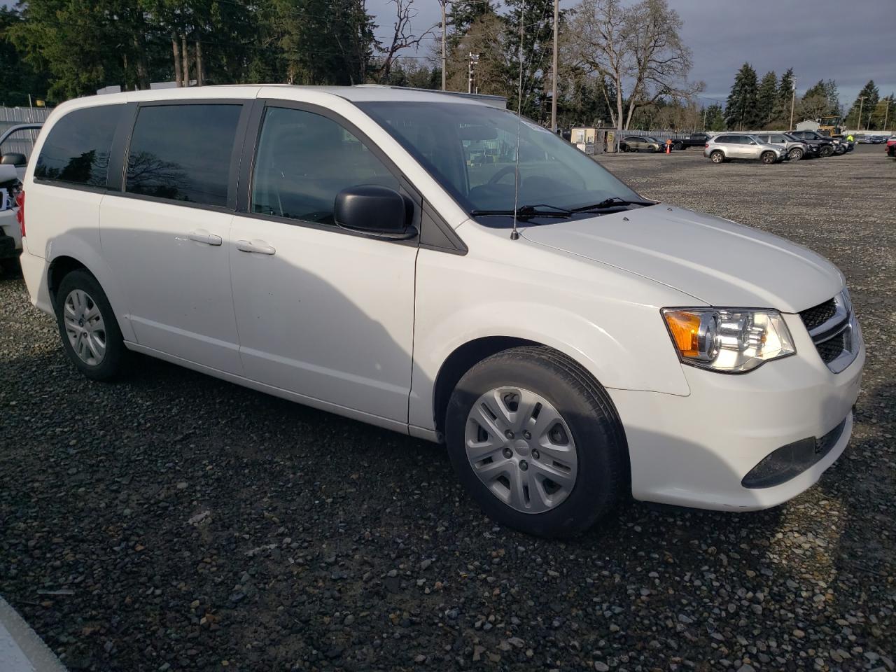 VIN 2C4RDGBG4JR181562 2018 DODGE CARAVAN no.4