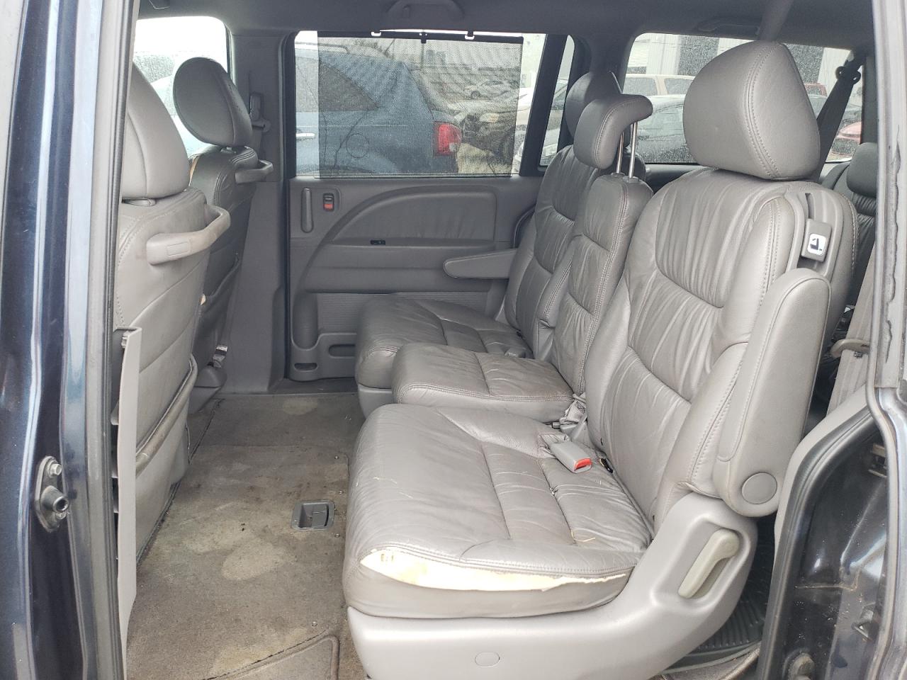 2010 Honda Odyssey - Image 11
