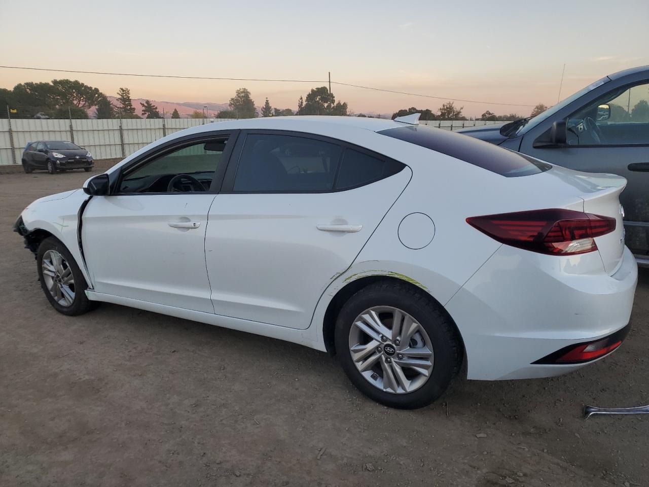 5NPD84LF2LH507152 2020 HYUNDAI ELANTRA - Image 2