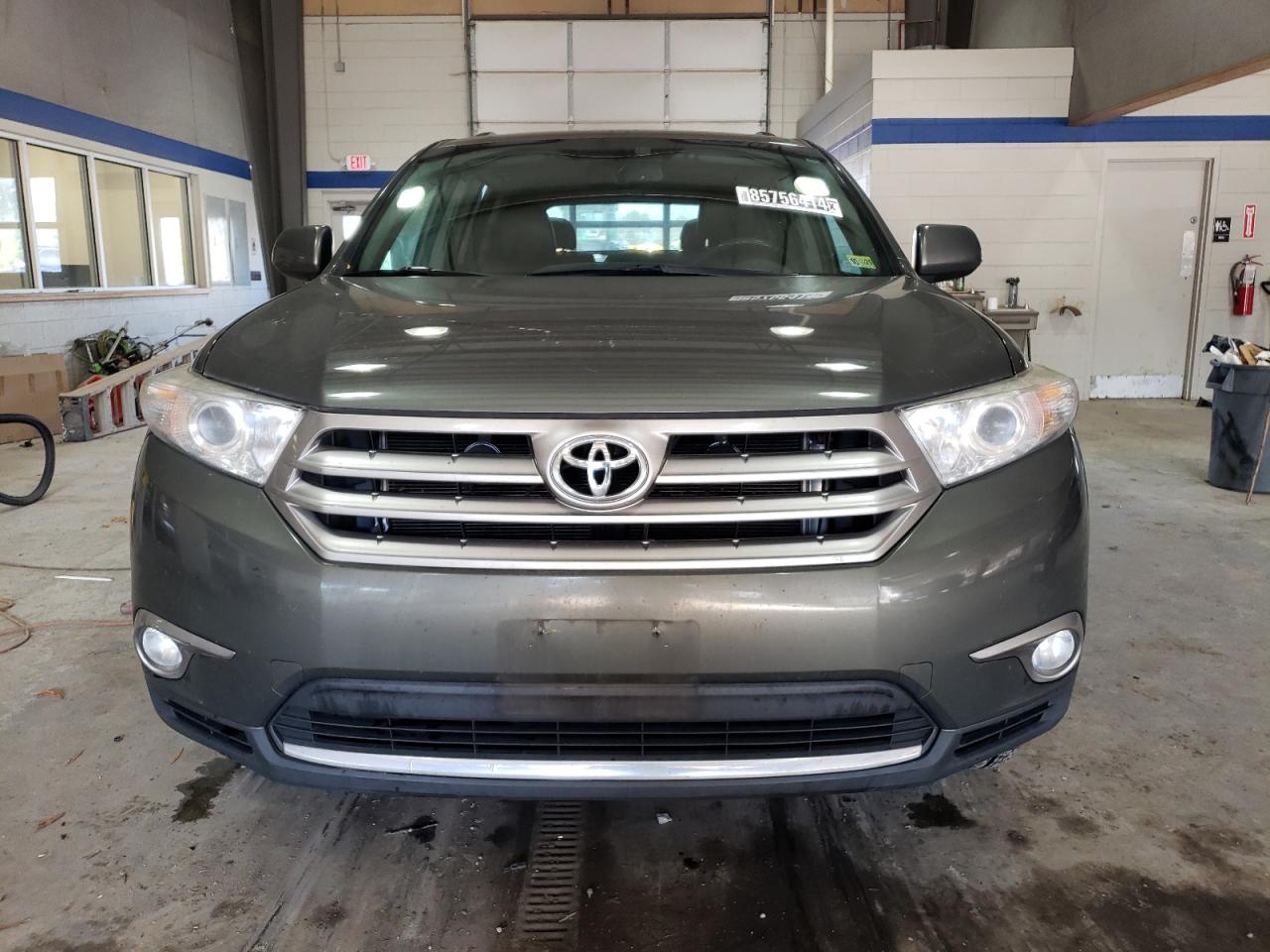 VIN 5TDBK3EH0DS268553 2013 TOYOTA HIGHLANDER no.5