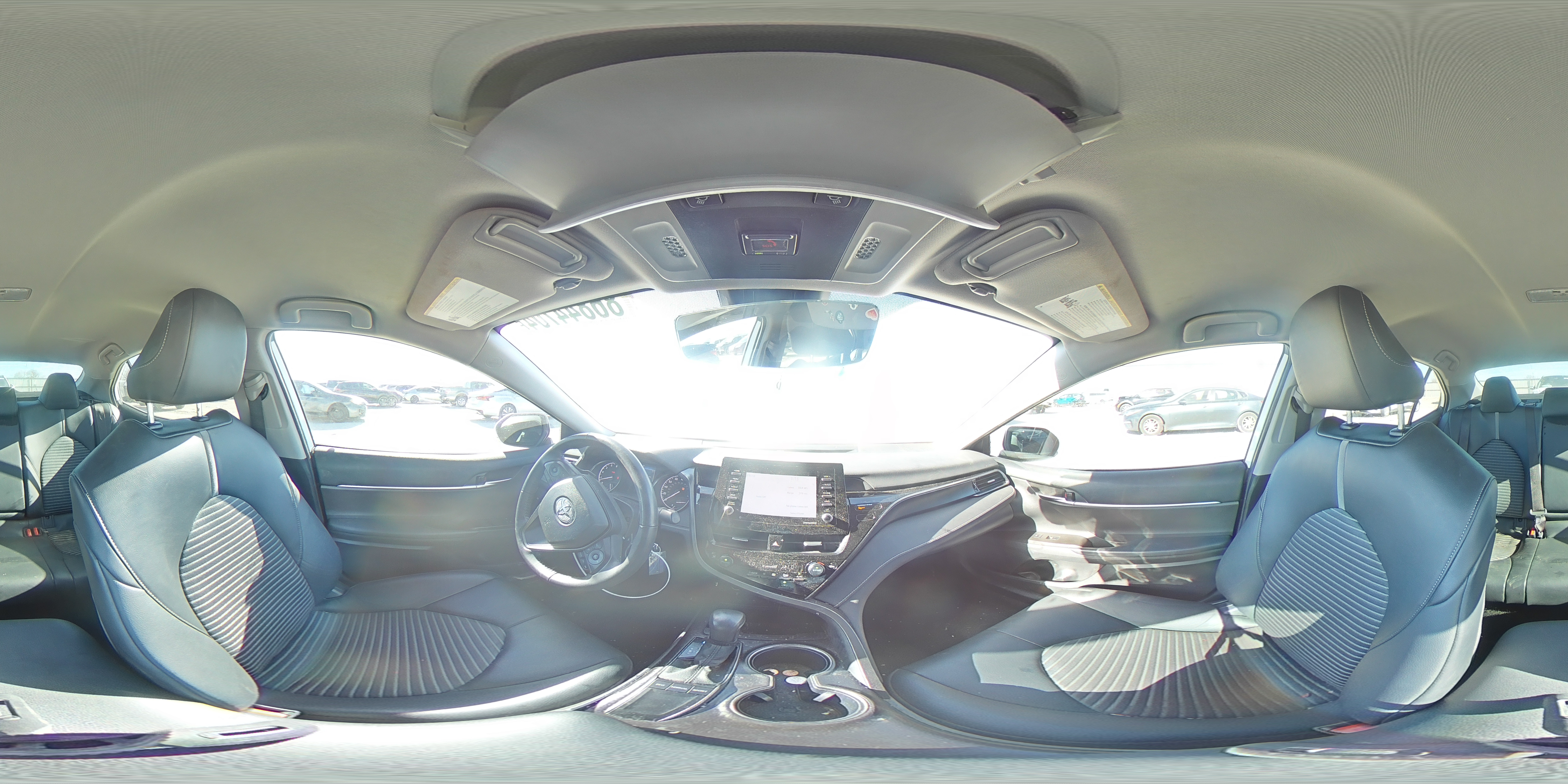 2022 Toyota Camry - Image 12