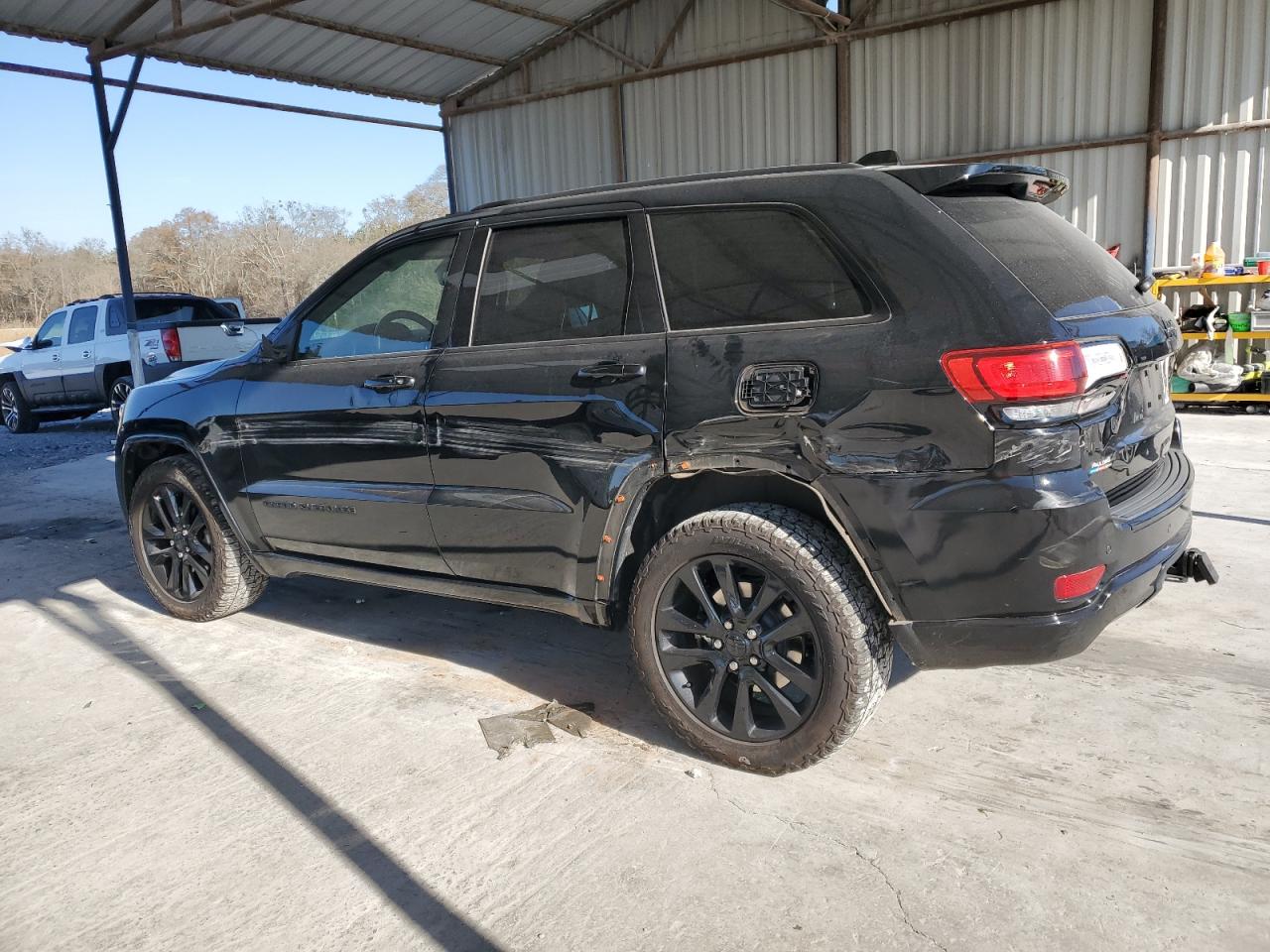 2017 Jeep Grand Cherokee - Image 2