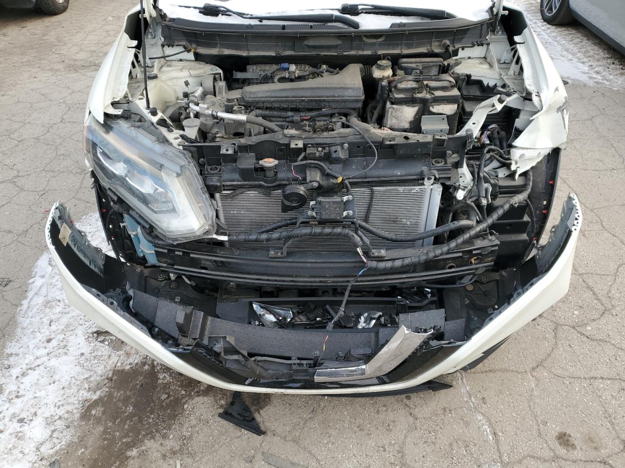 2017 Nissan Rogue - Image 12