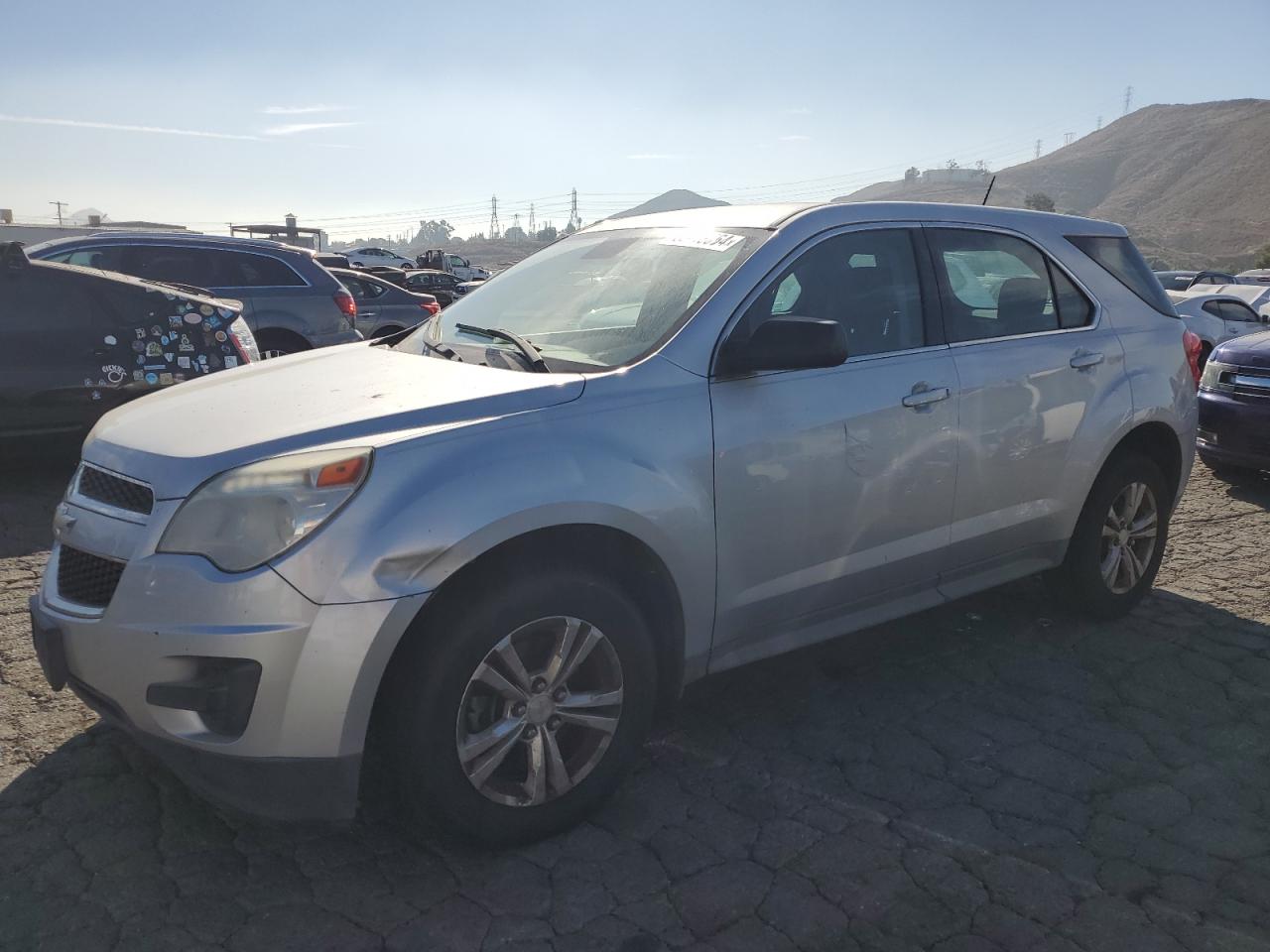 VIN 1GNALAEK0FZ120176 2015 CHEVROLET EQUINOX no.1