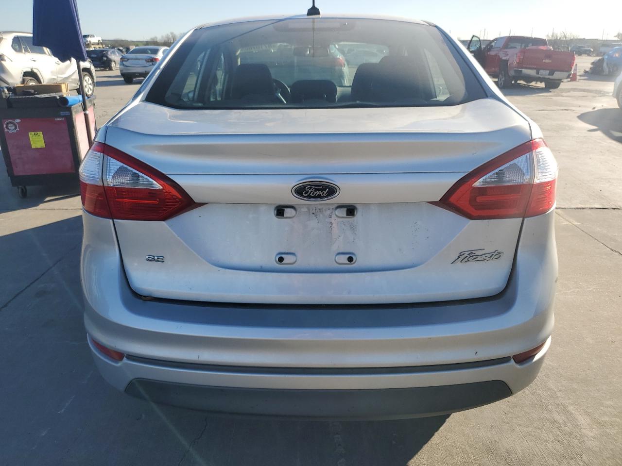 VIN 3FADP4BJ3FM211327 2015 FORD FIESTA no.6