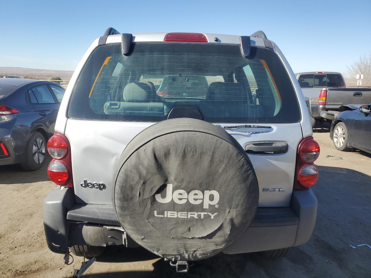 2005 Jeep Liberty (North America) - Image 6