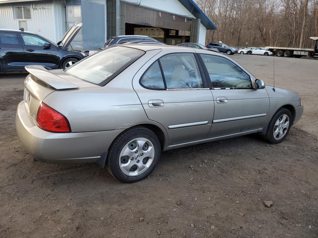 2005 Nissan Sentra - Image 3