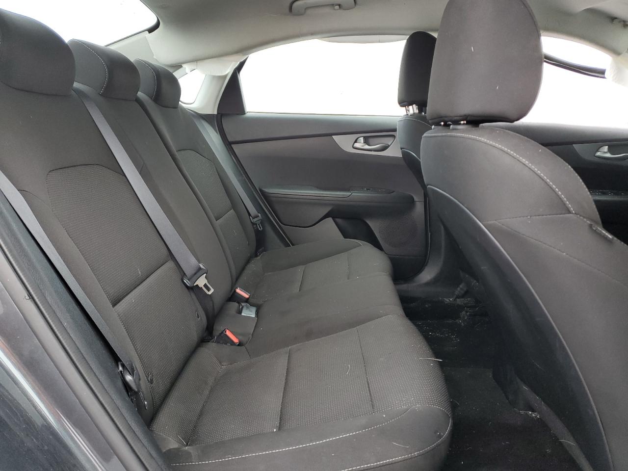 2021 Kia Forte - Image 10