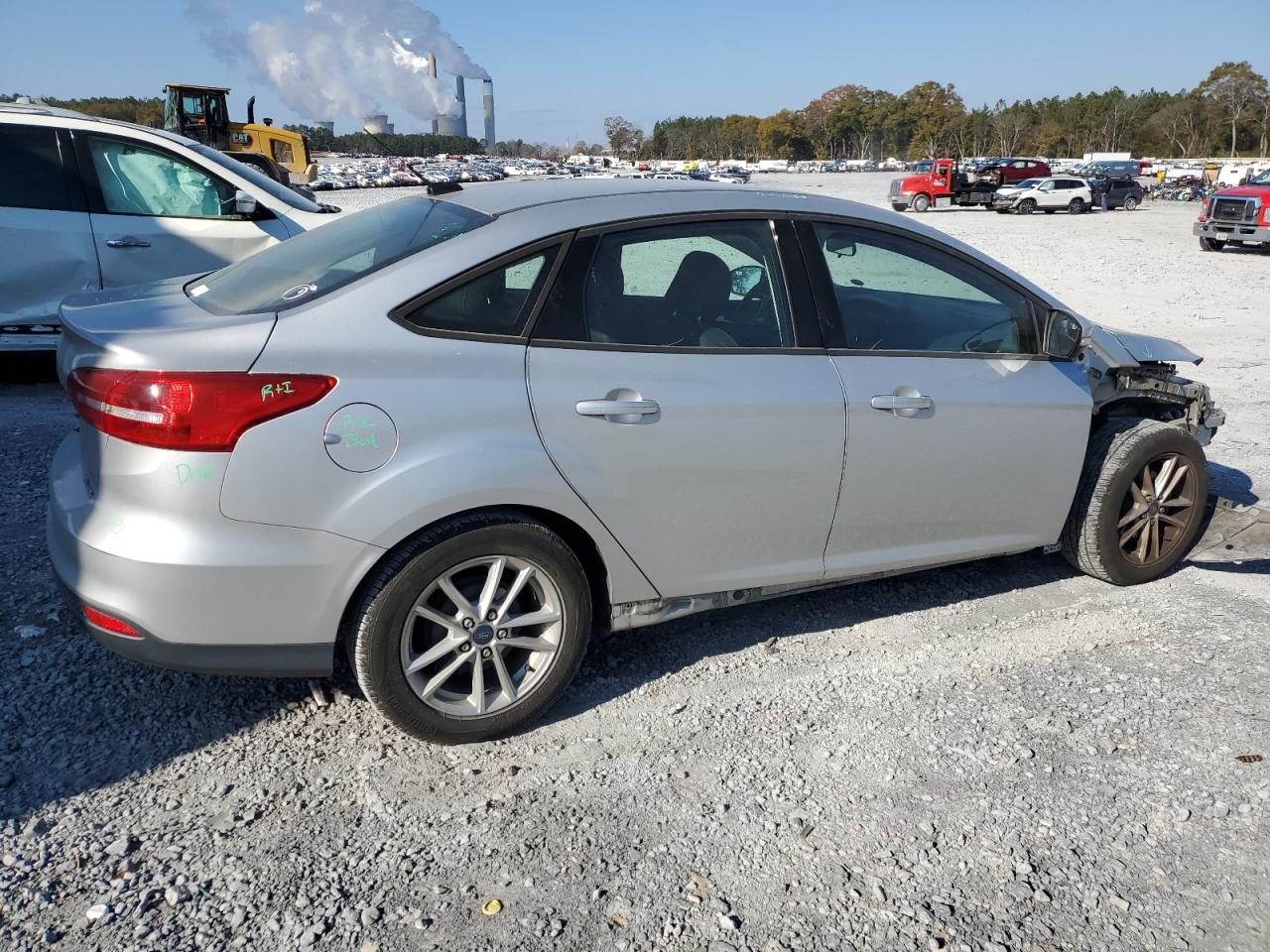 VIN 1FADP3F23GL236387 2016 FORD FOCUS no.3