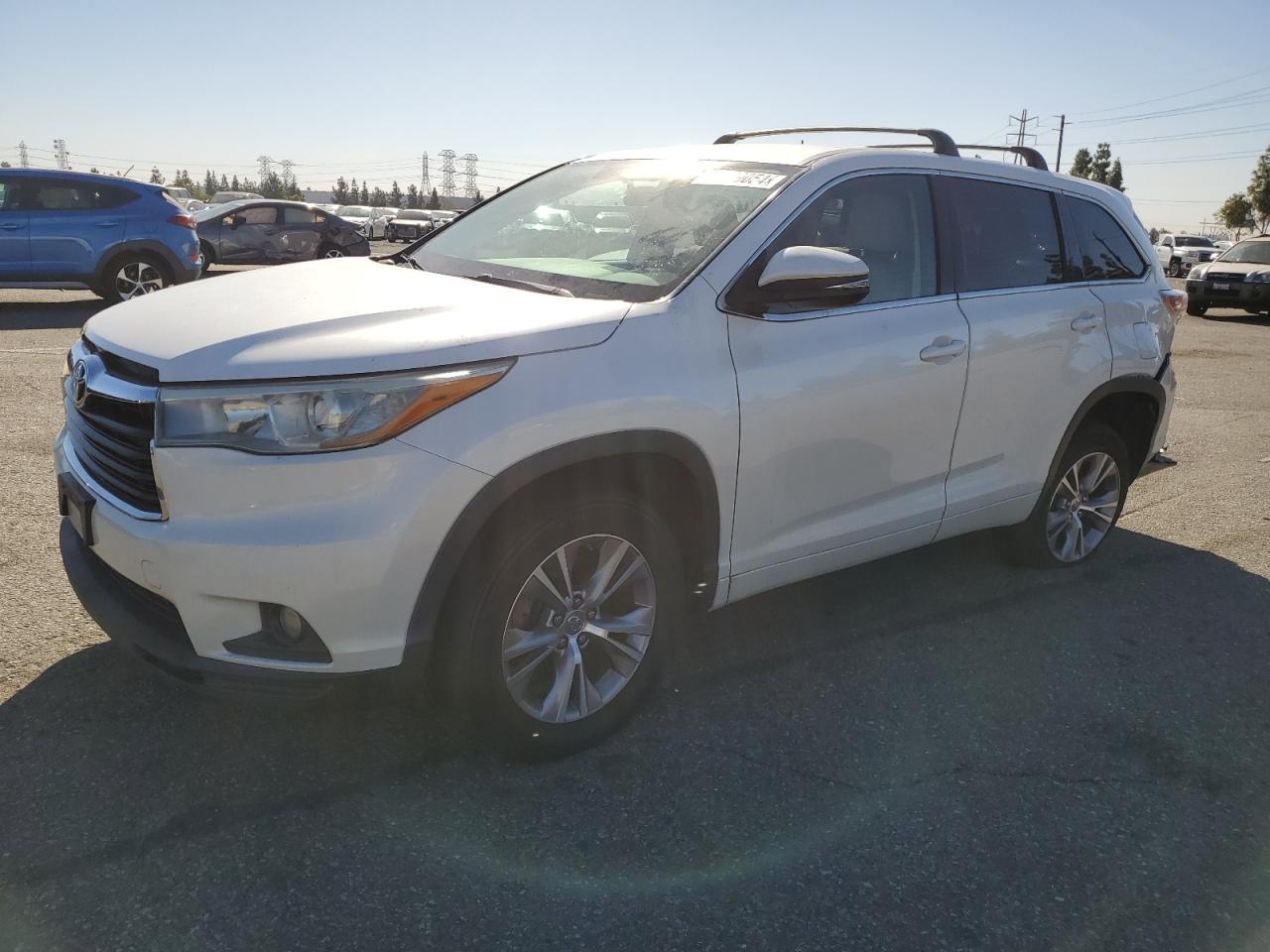 VIN 5TDZKRFH7FS101321 2015 TOYOTA HIGHLANDER no.1