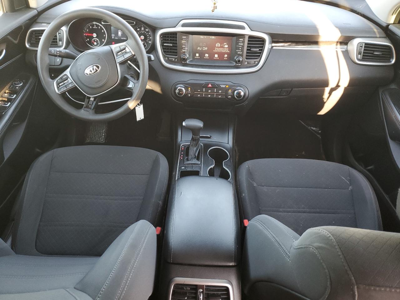 2019 Kia Sorento - Image 8