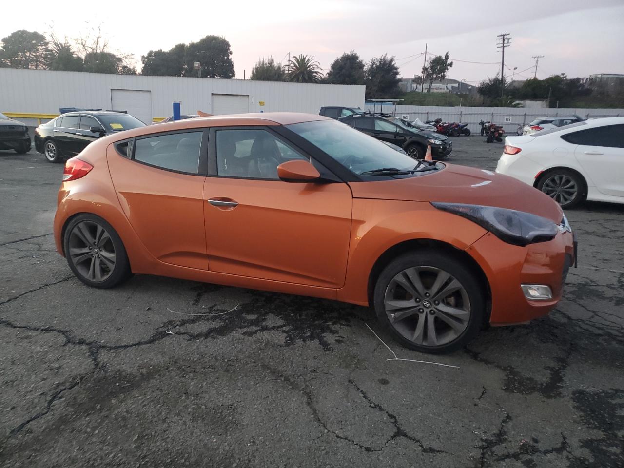 VIN KMHTC6AD0FU222916 2015 HYUNDAI VELOSTER no.4