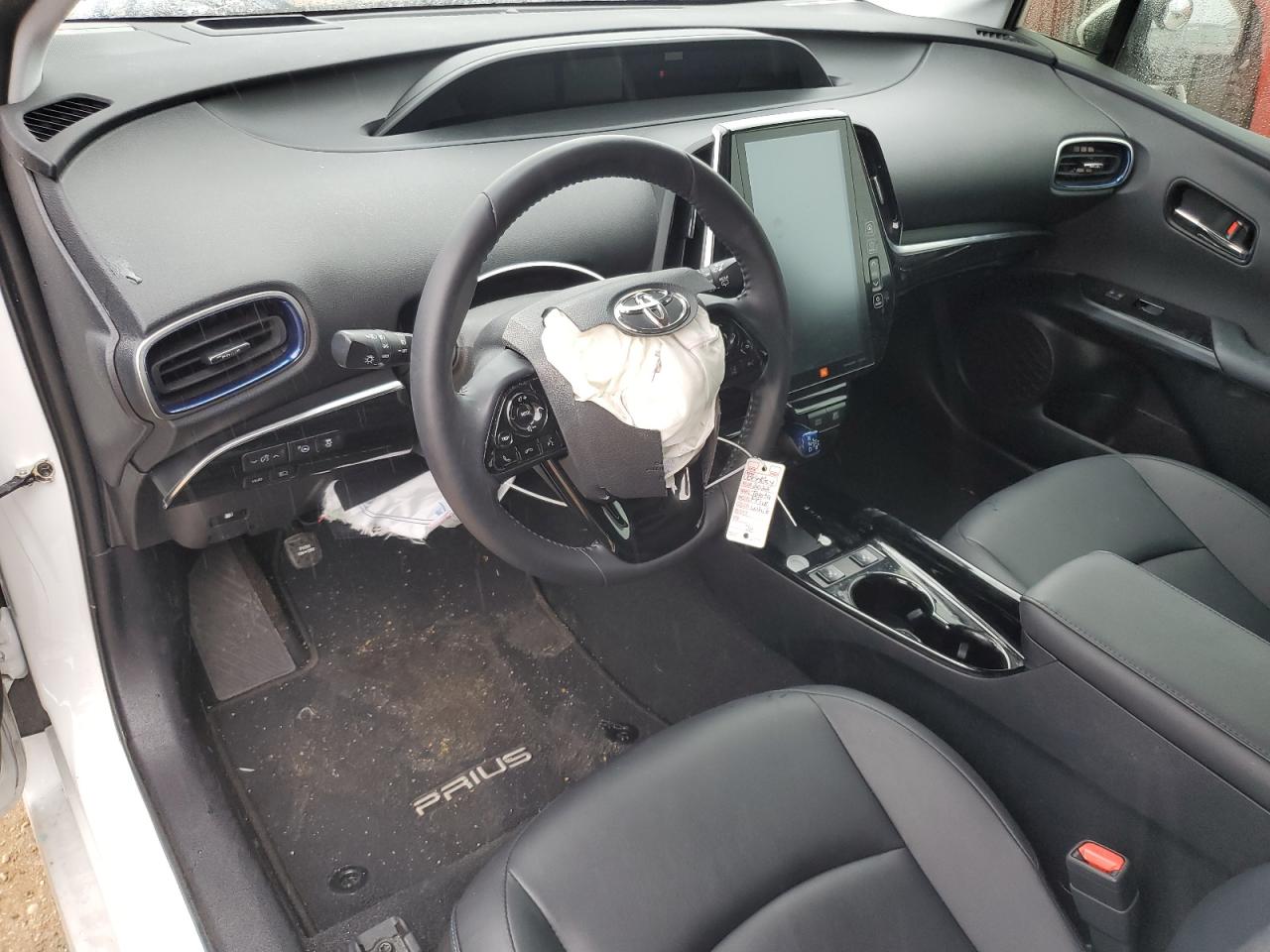 2022 Toyota Prius - Image 8