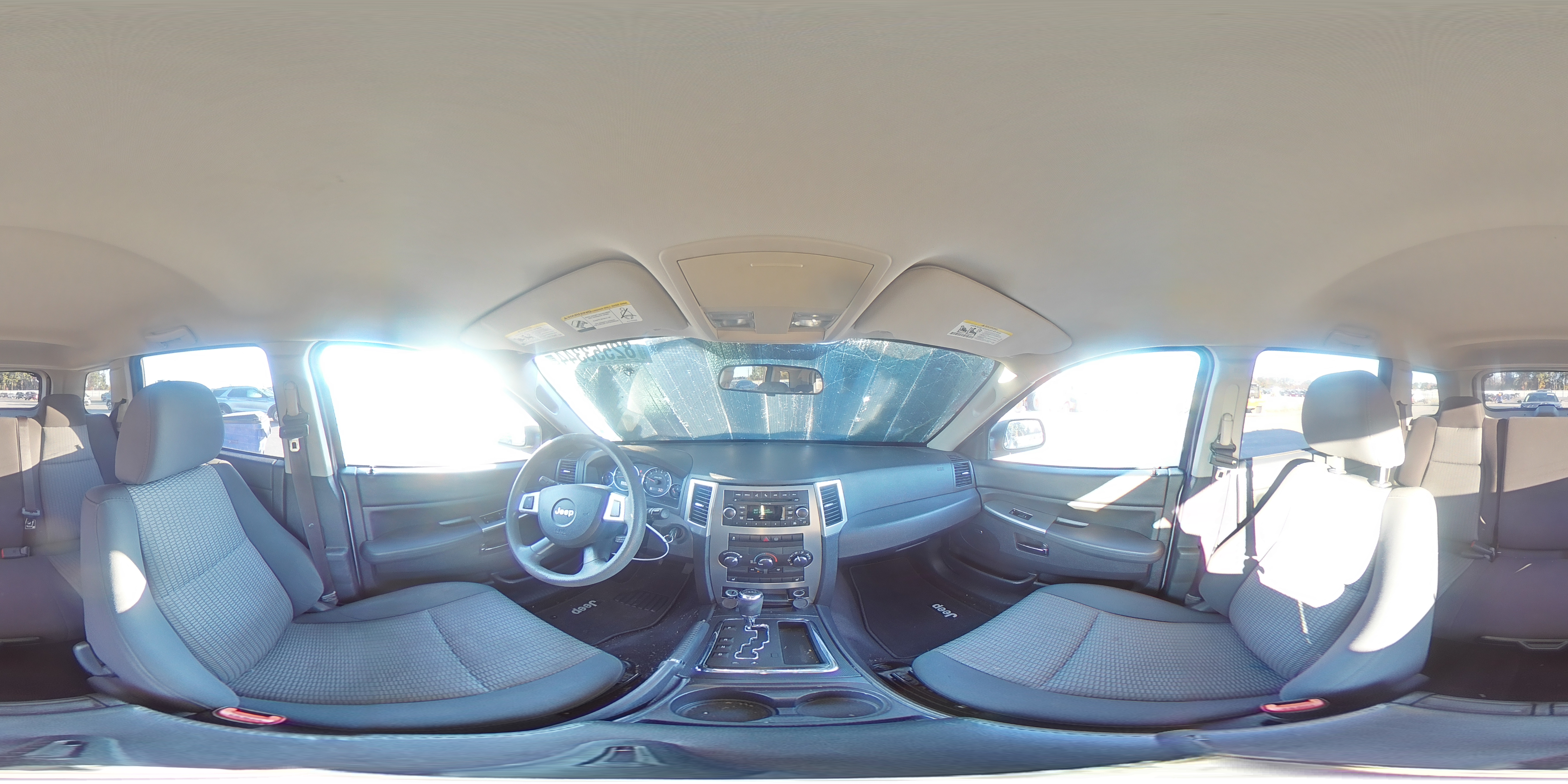 2010 Jeep Grand Cherokee - Image 13